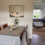 I Nyaraló