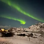 I Nyaraló